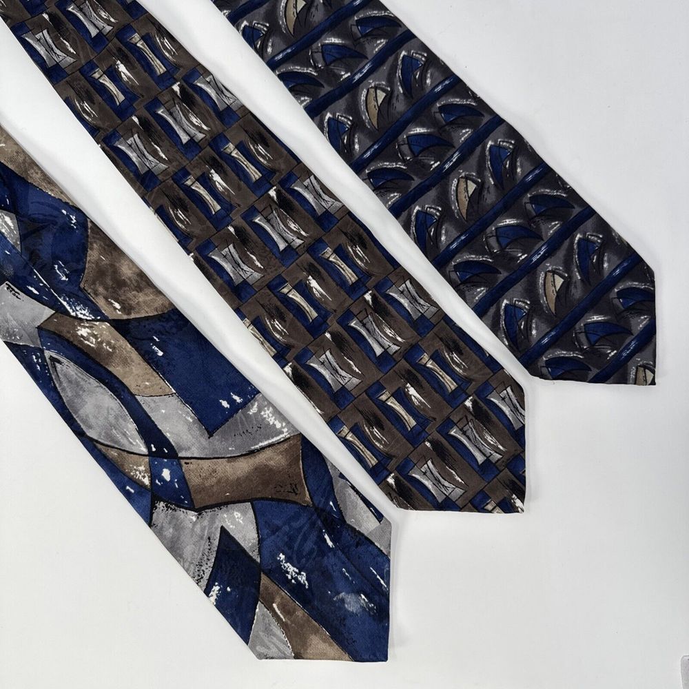 Lot of 3 Vintage Neckties Daniel Hechter 100% Silk‎ Made in USA Blue Black Brown